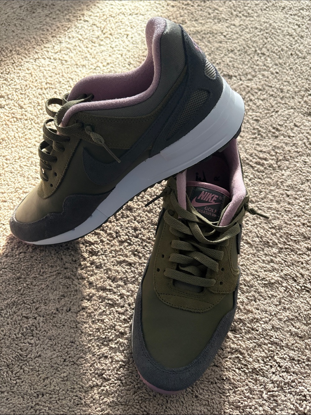 Nike Golf Air Pegasus 88 Olive Green and Mauve Low-Top Sneakers